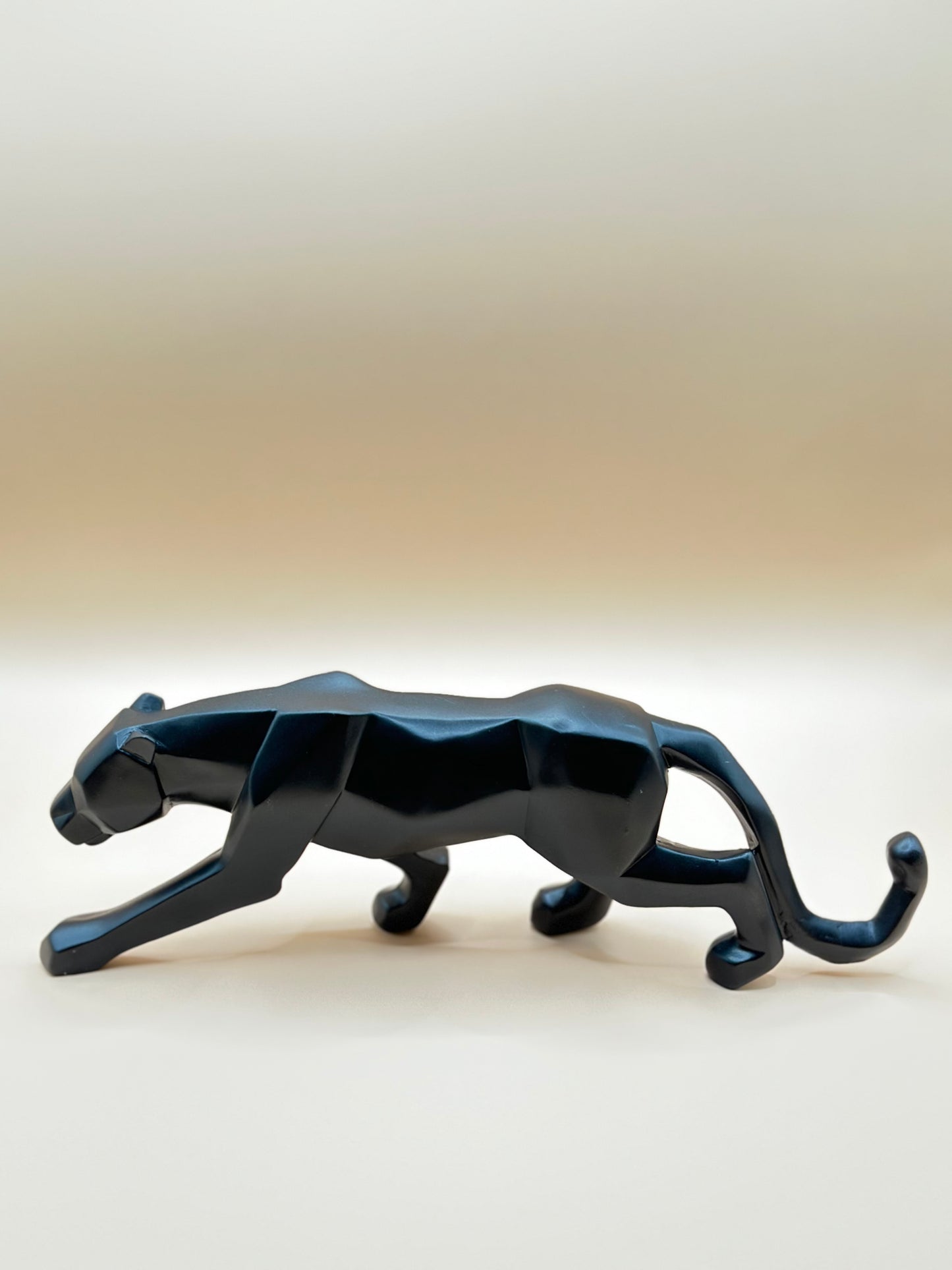 Geometric Leopard Statue – 24.5 cm Modern Resin Animal Ornament for Home & Office Décor | Nestora Arts