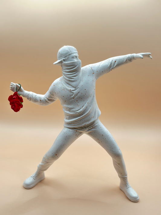 Dynamic Male Athlete Statue with Rose – 21 cm Sports-Themed Sculpture for Home & Office Décor | Nestora Arts