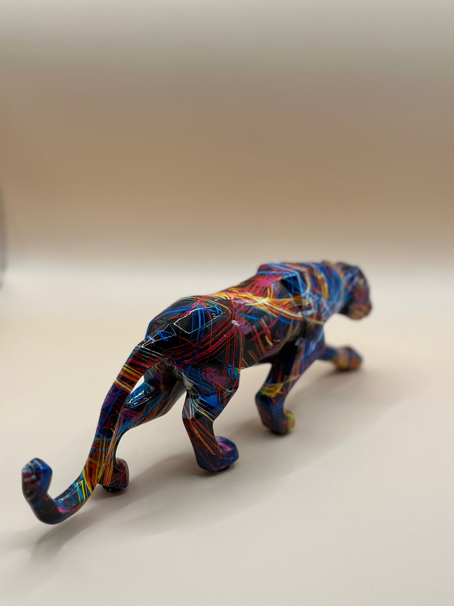 Geometric Leopard Statue – 24.5 cm Modern Resin Animal Ornament for Home & Office Décor | Nestora Arts