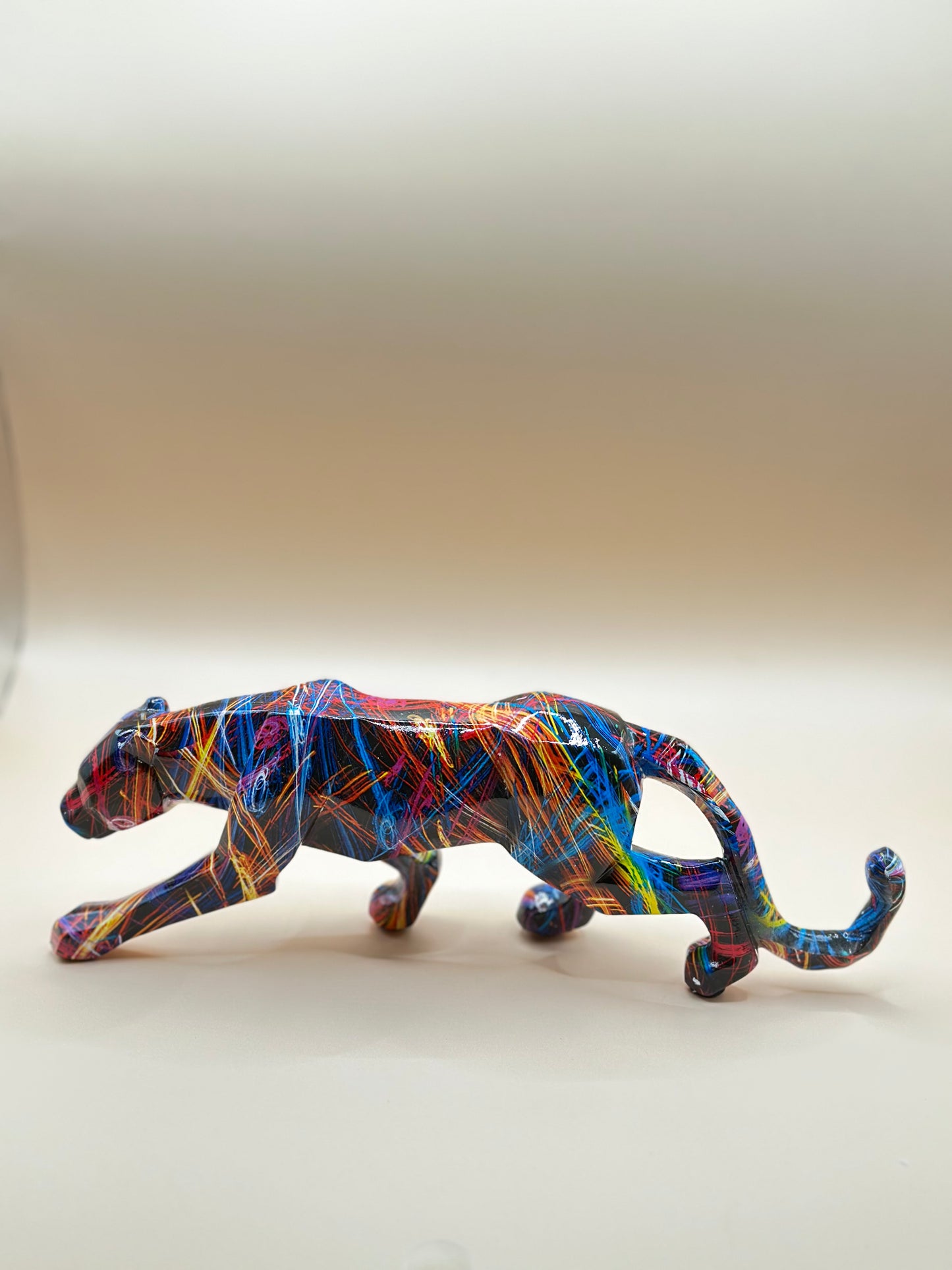 Geometric Leopard Statue – 24.5 cm Modern Resin Animal Ornament for Home & Office Décor | Nestora Arts